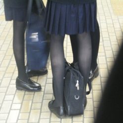 緊縛黒タイツ女子校生