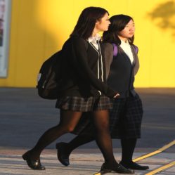 女子校生と黒タイツ